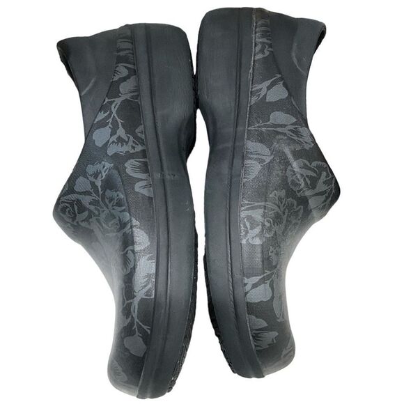 CROCS Neria Pro II Graphic Rose Slip Resistant Clog Black Floral Women's Size 9 - Picture 6 of 11